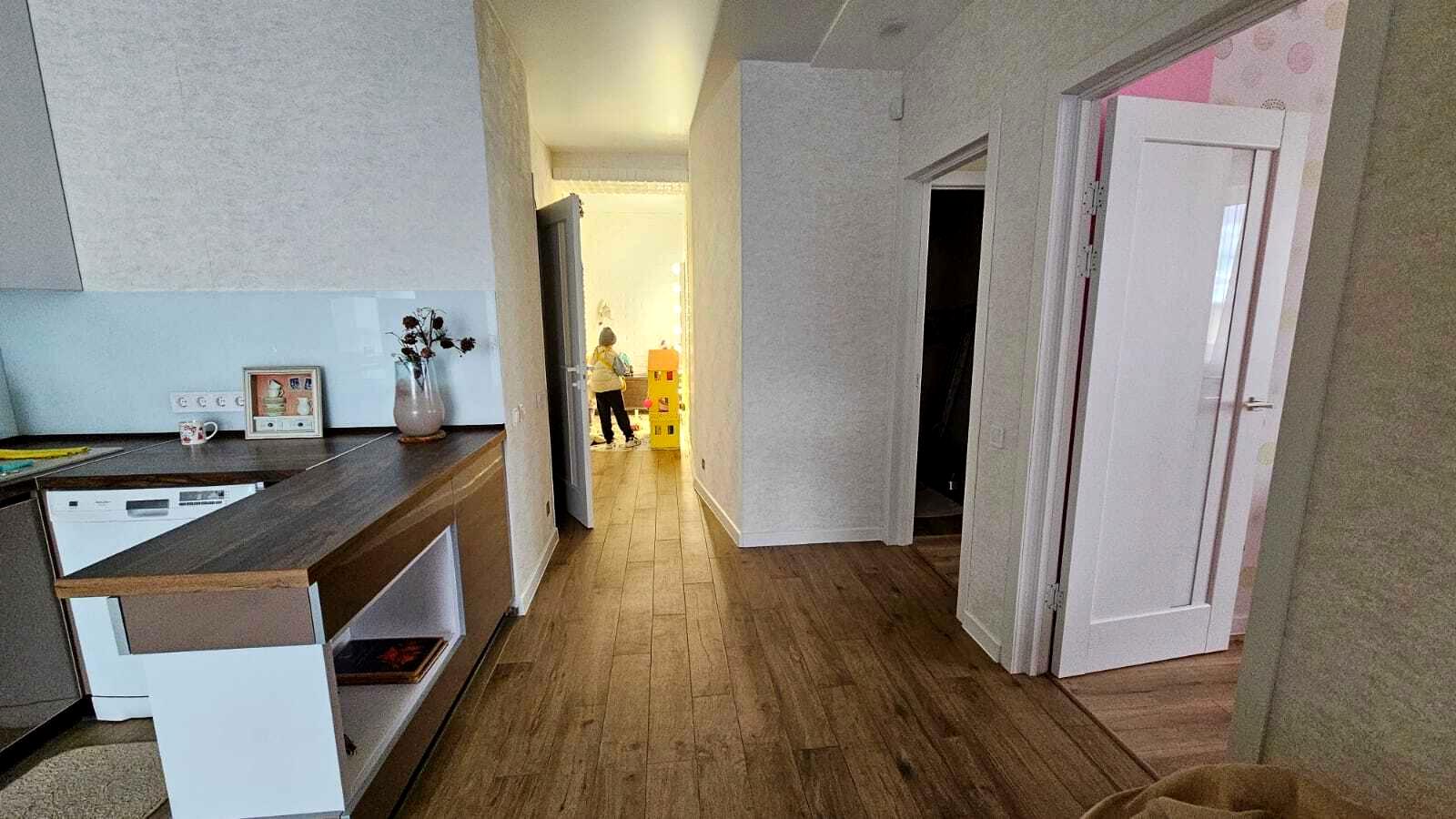 1843696086416531
