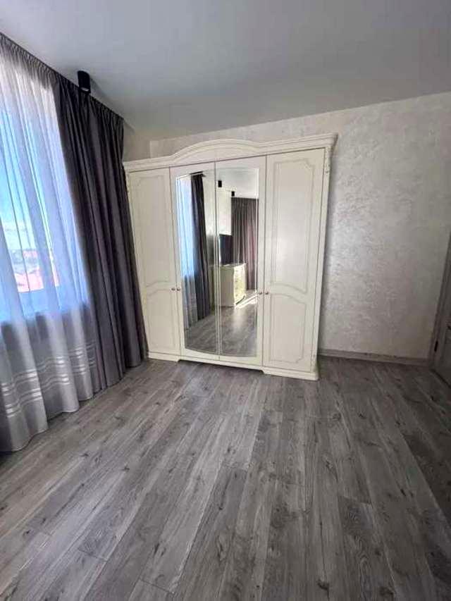 1844318555885531