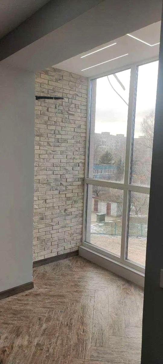 1829649396487536