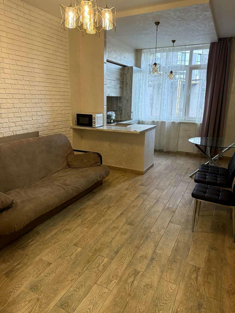 1837878568892536