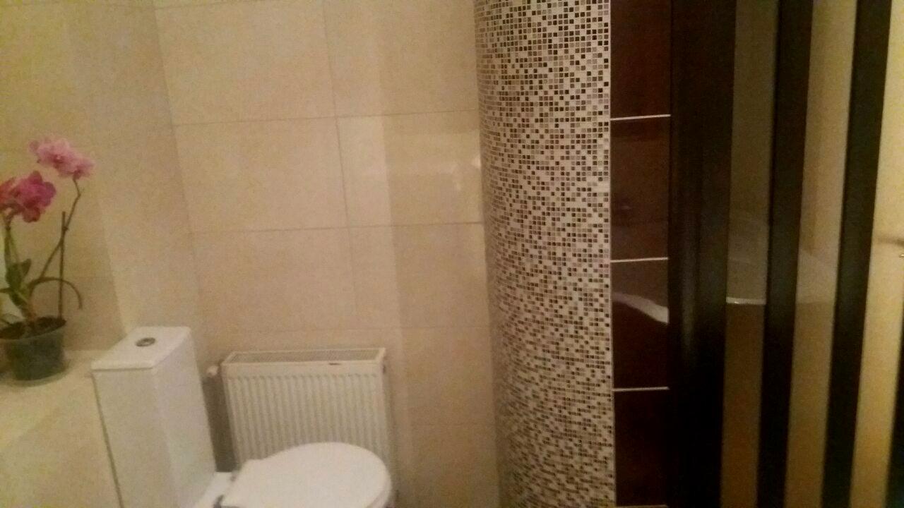 1830579442294537