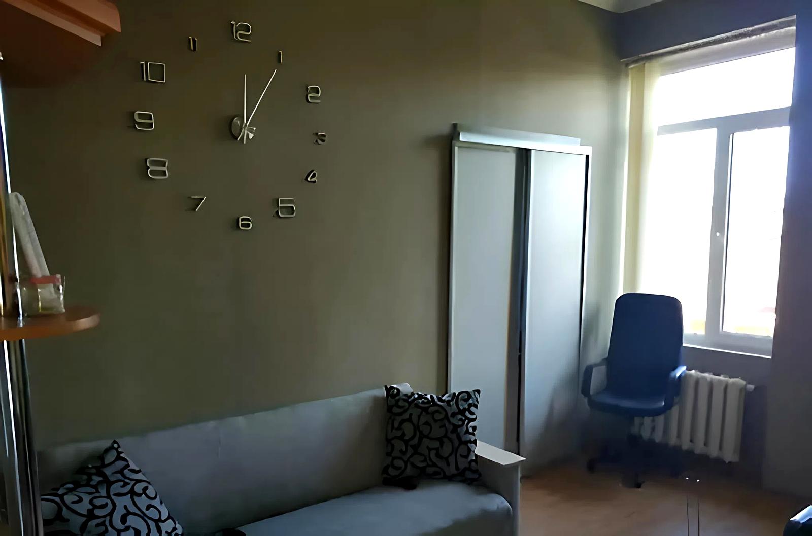 1845241855978539