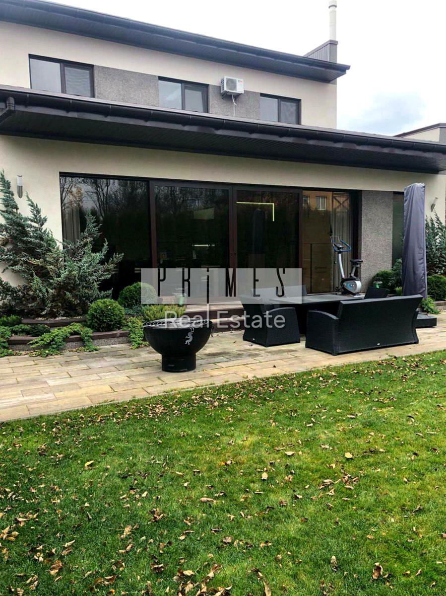 1836701972338544