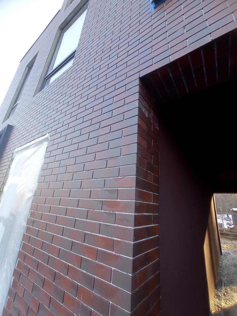 1840246101548550