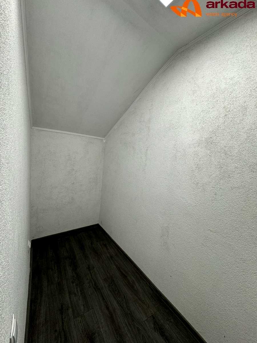 1815324901488551