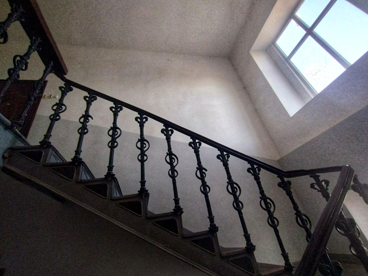 1827663035897551