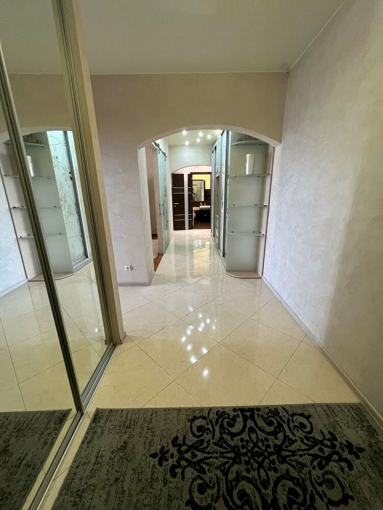 1828360740966556