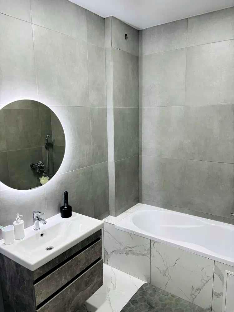1845079929375557