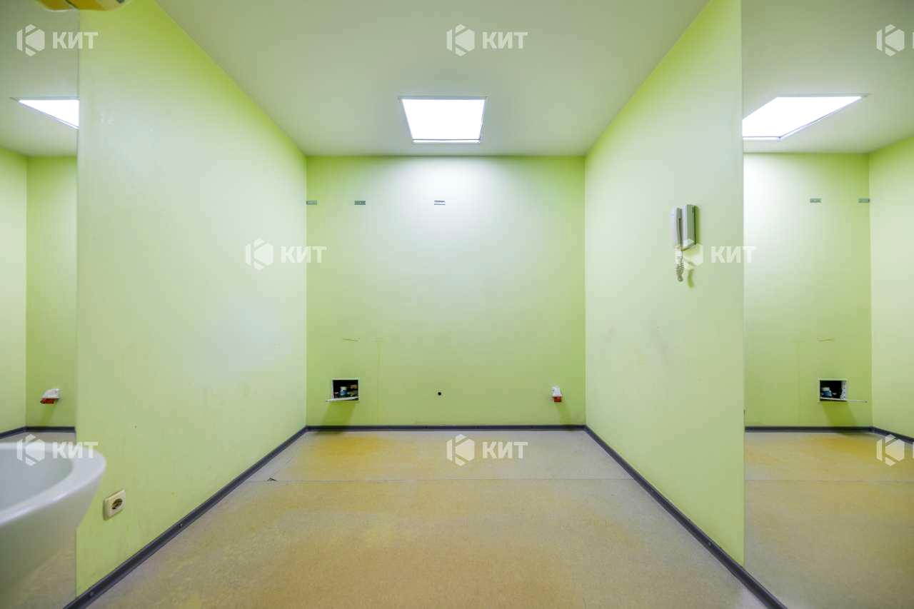 1835798145086558