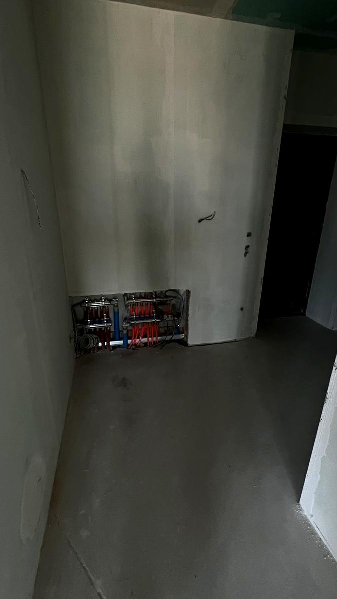 1838450860943558