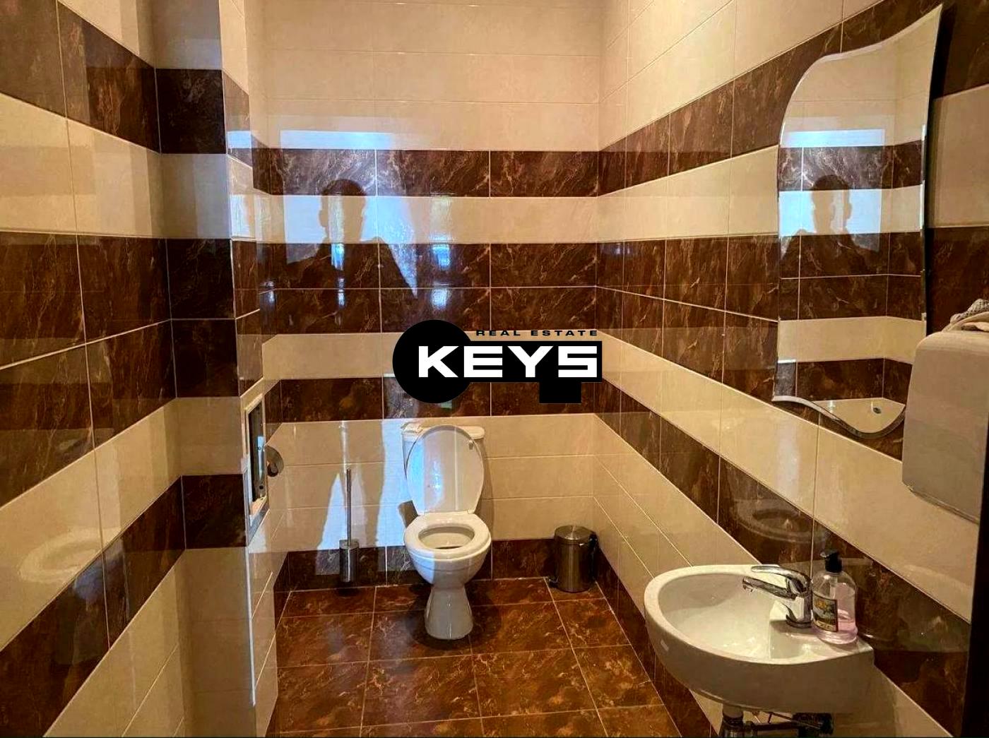 1835428958008056