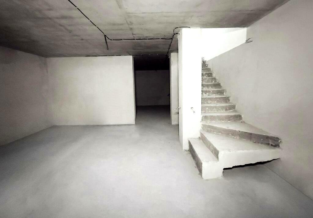1836365463330560