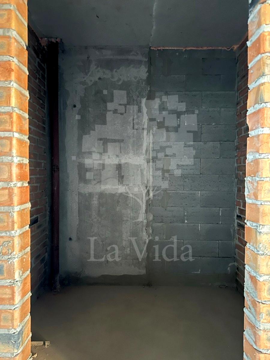 1827417678249563