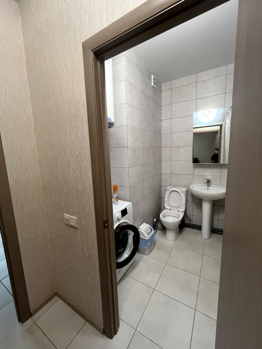 1829110793953565