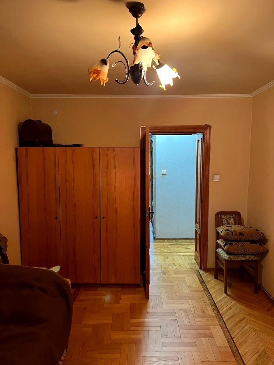 1845854548552567