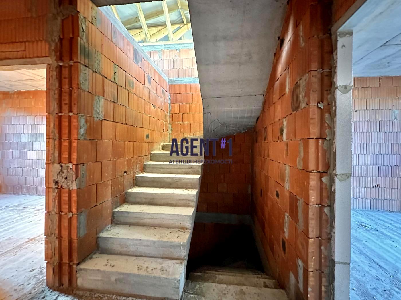 1843611659532057