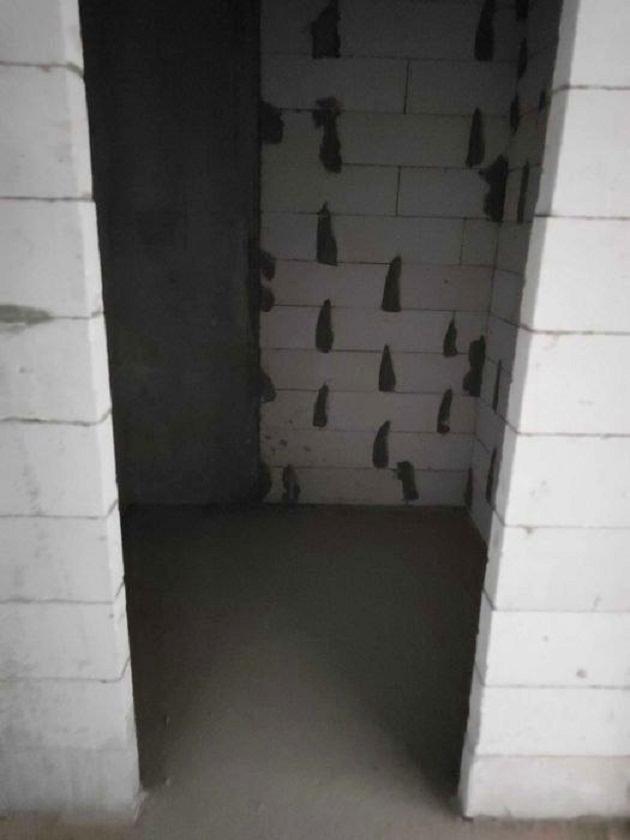 1842979555810570