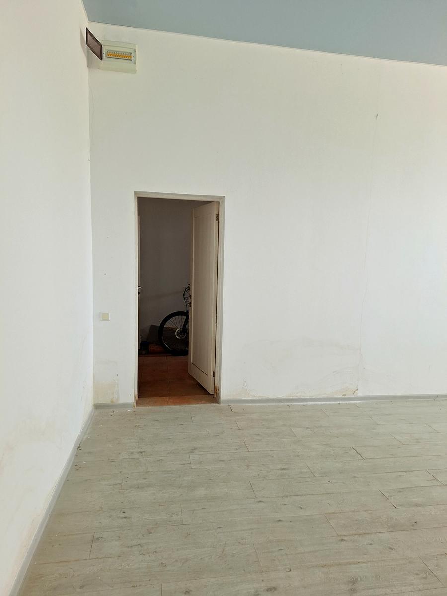 1838006566014571