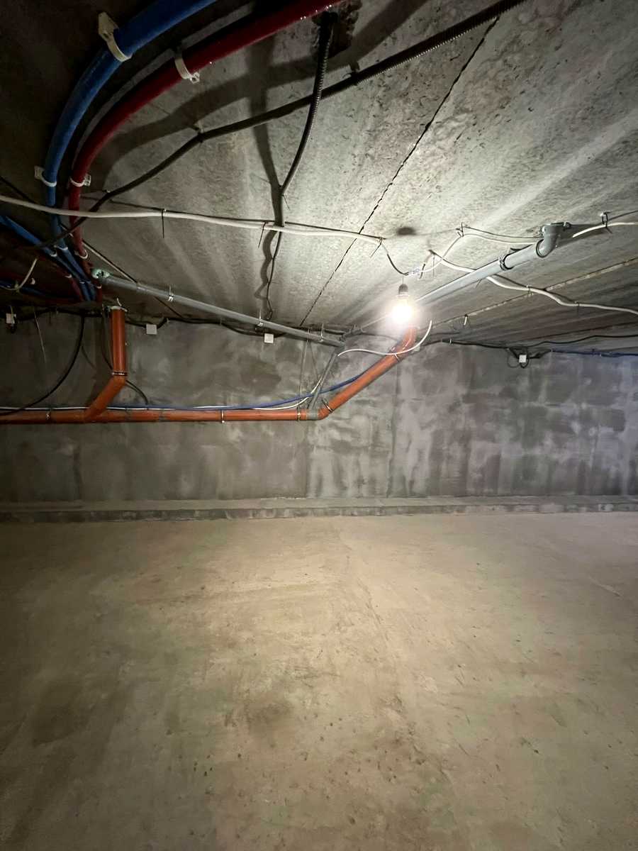 1787070013800572
