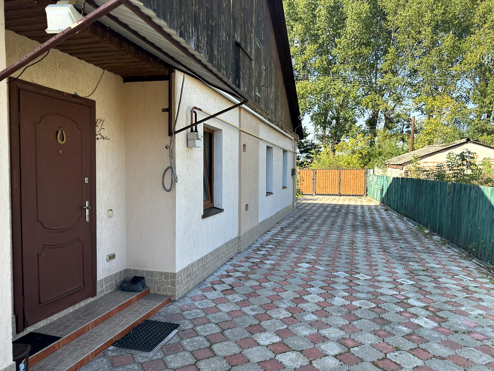 1843504137092573
