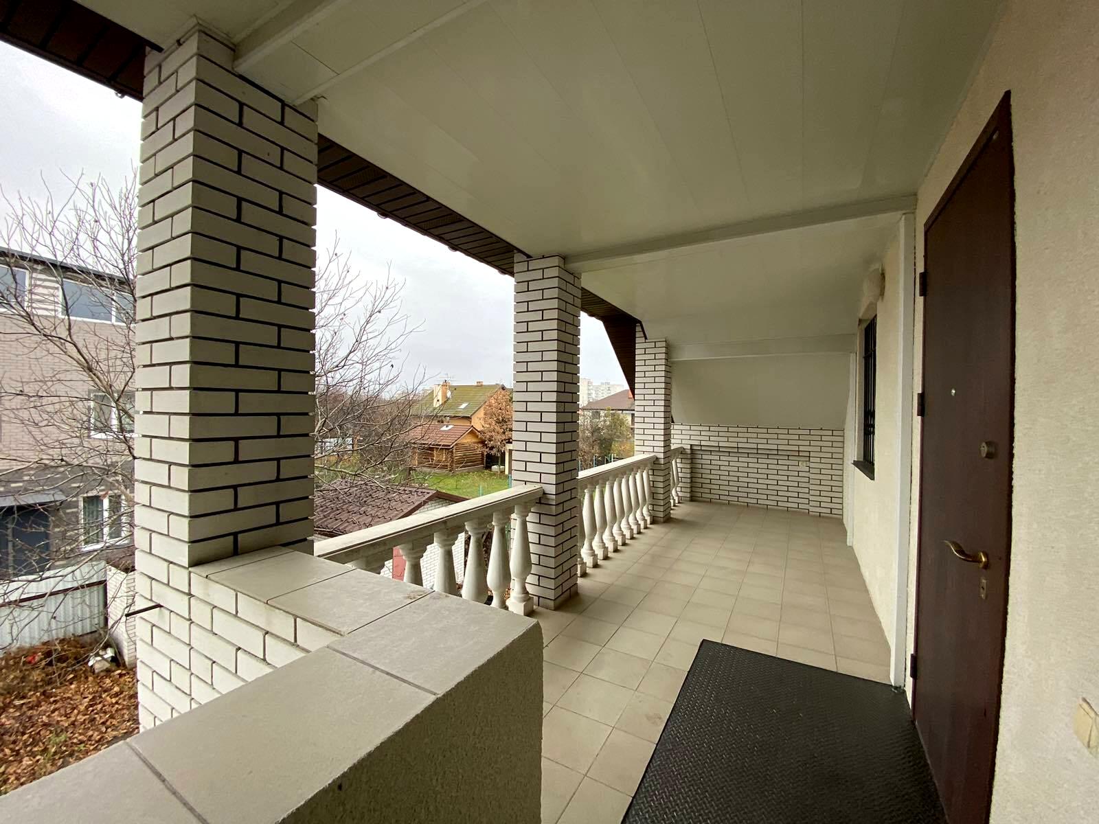 1760072824700574