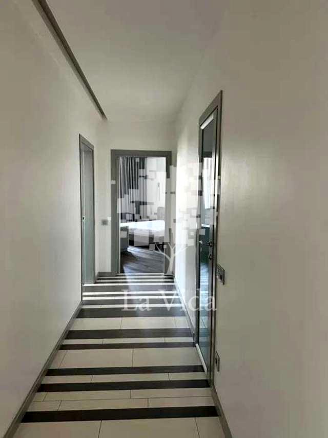 1828195076963576
