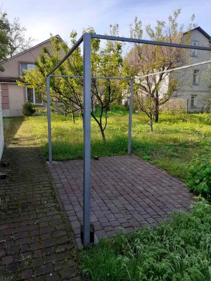 1842705836165577