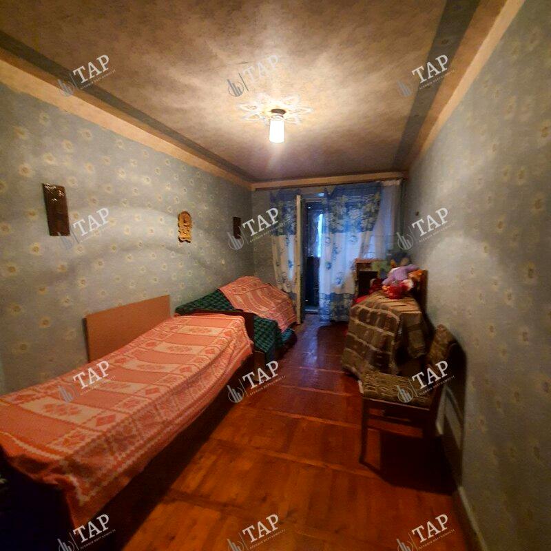 1845416636740579