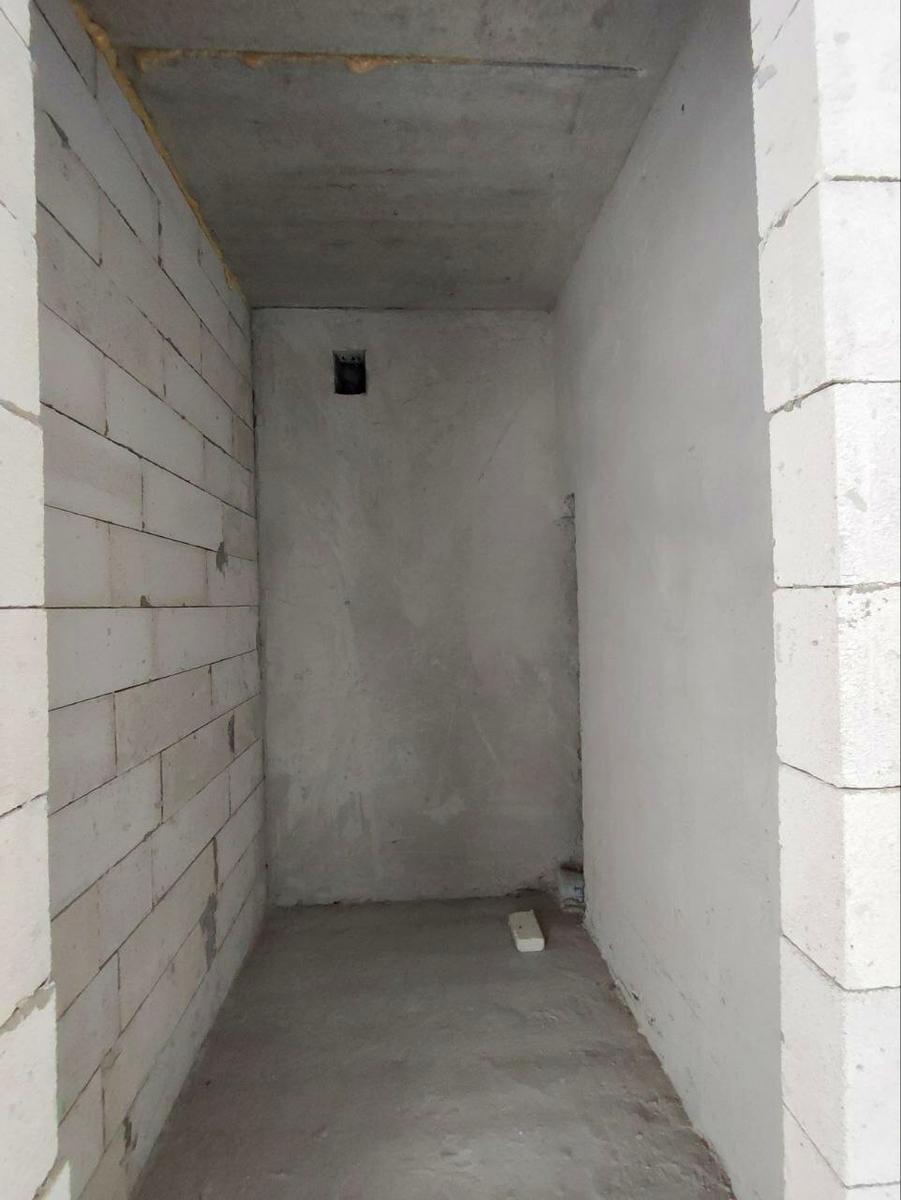 1832169646043580