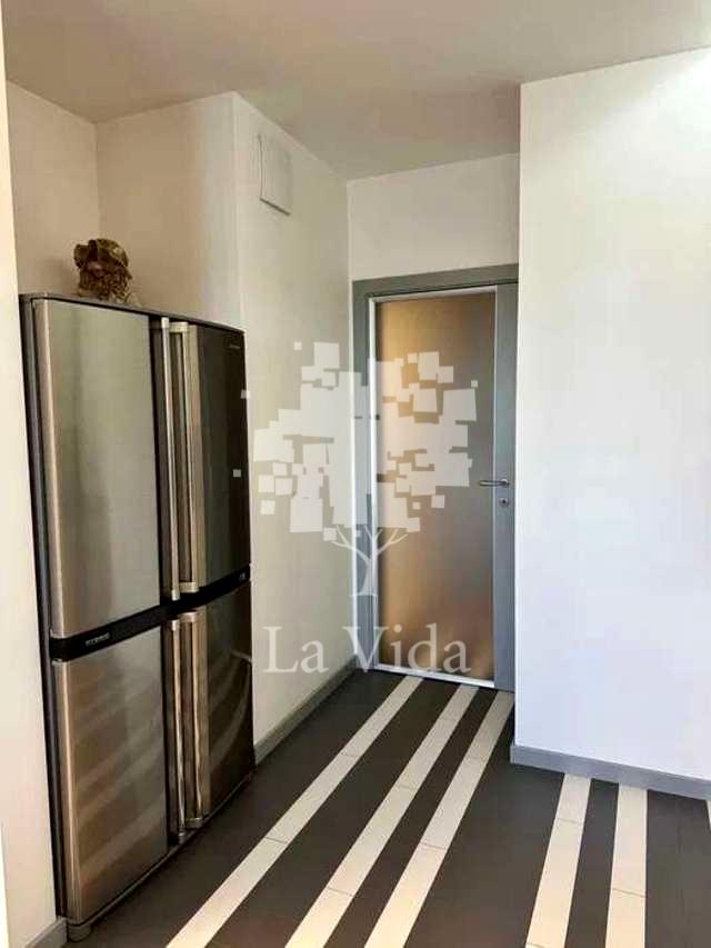 1828195078039587