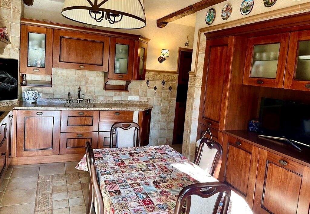 Многокомнатная квартира по адресу Коновальца Е. Ул.   (площадь 158 м²) - Atlanta.ua - фото 2