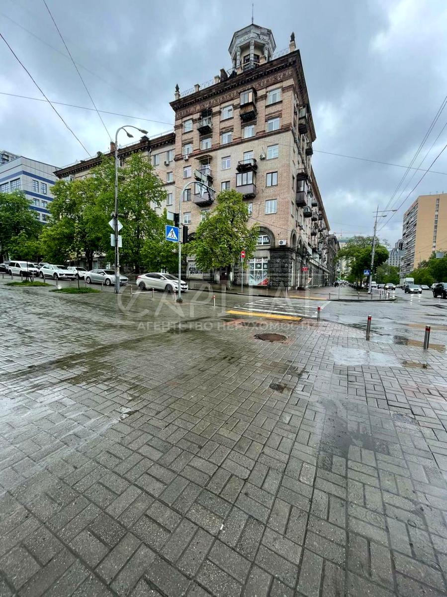 1835179331172589