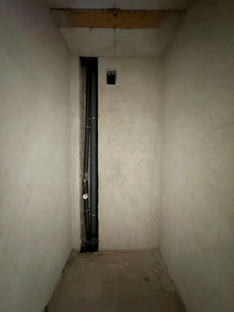 1842005775494589