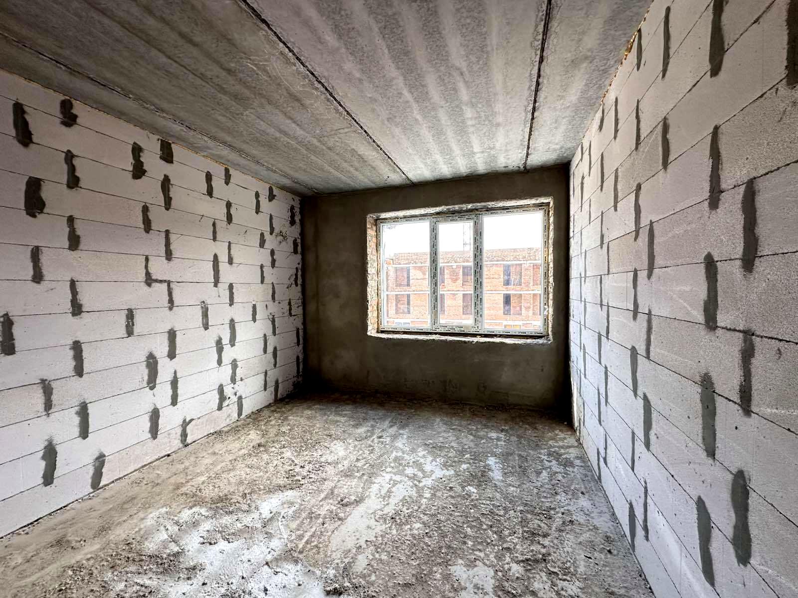 1846682563976595