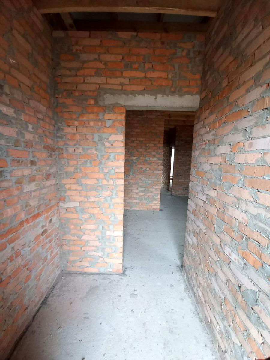 1825873671495598