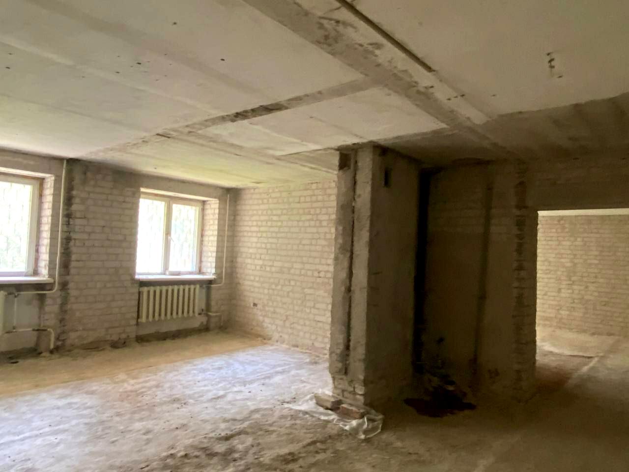 1835657233185006