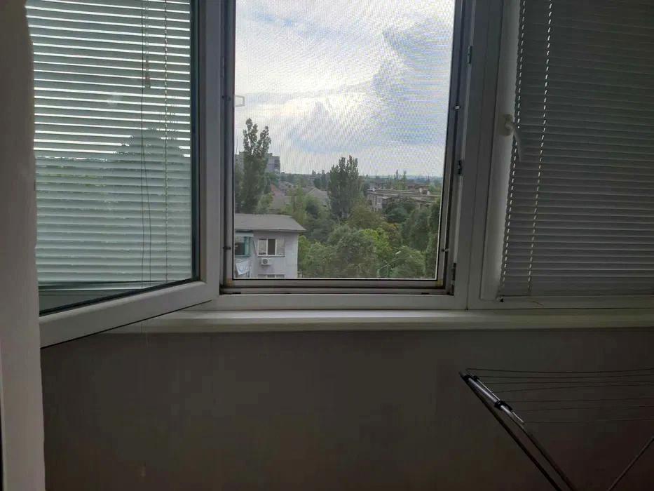 1807166682695600