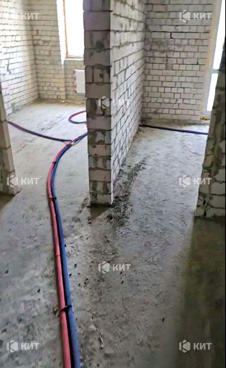1834071174114611