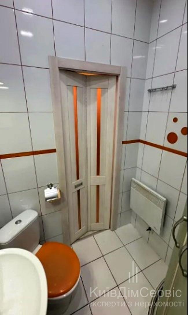 1842705665379617