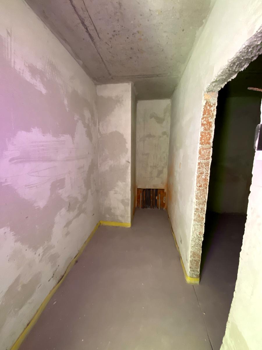 1843693843407617