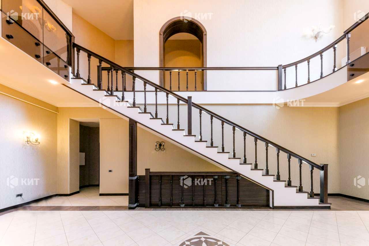 1840253063574618