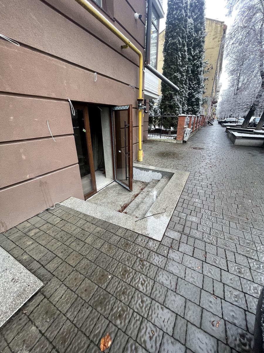 1821116936020620