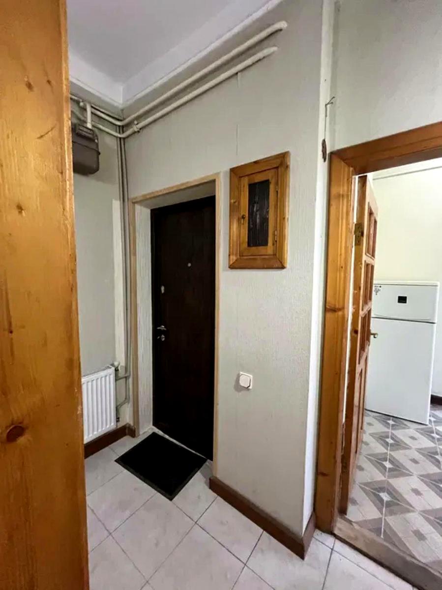 1833997360932624