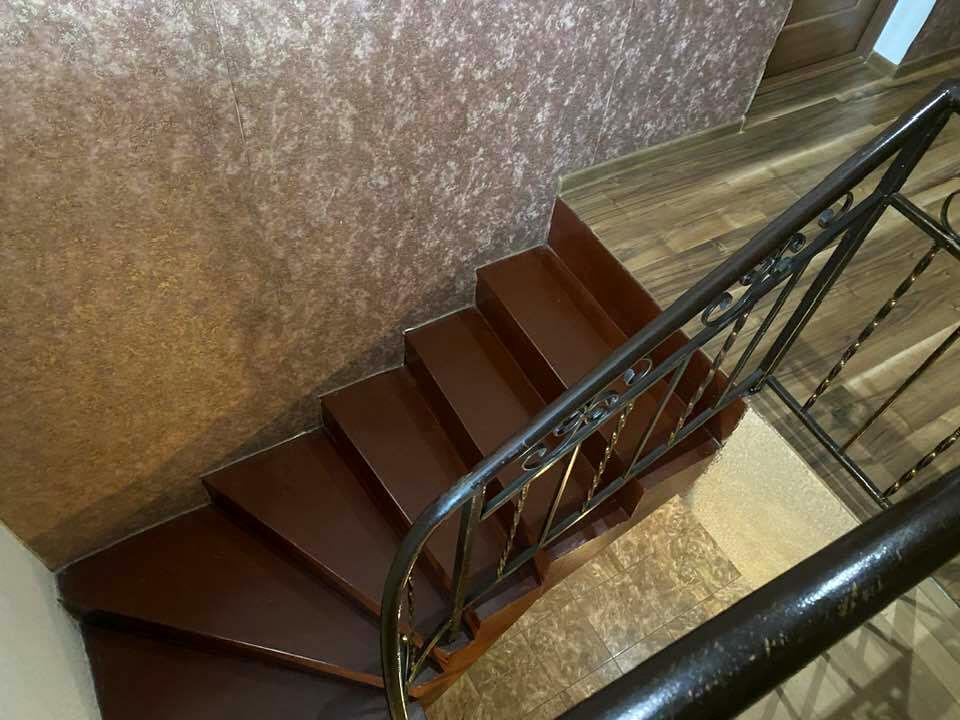 1837078616827625