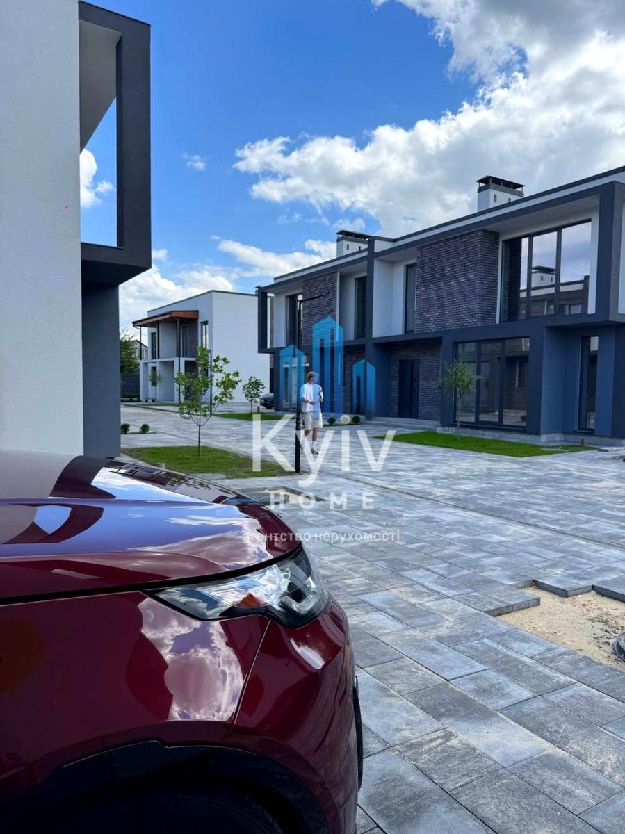 1843047658415631