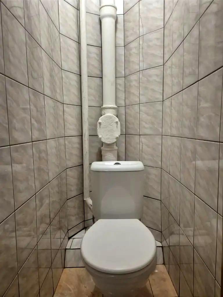 1842424747620636