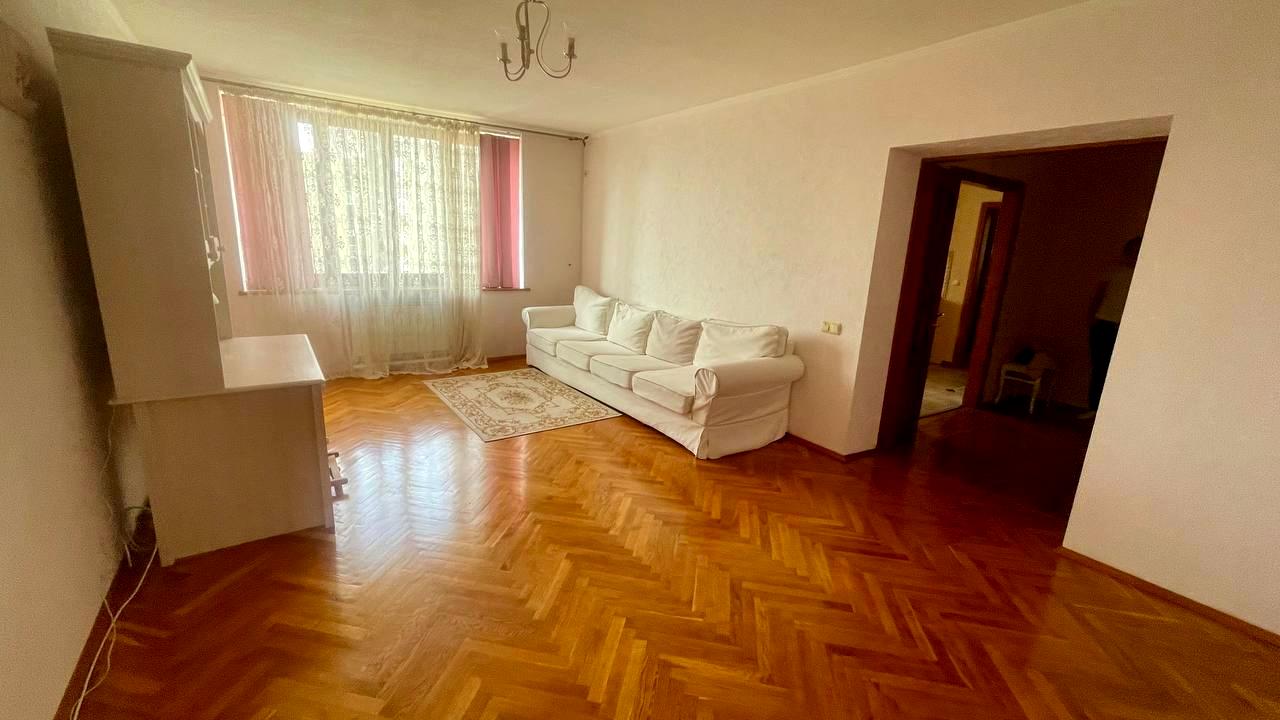 1843058187379638