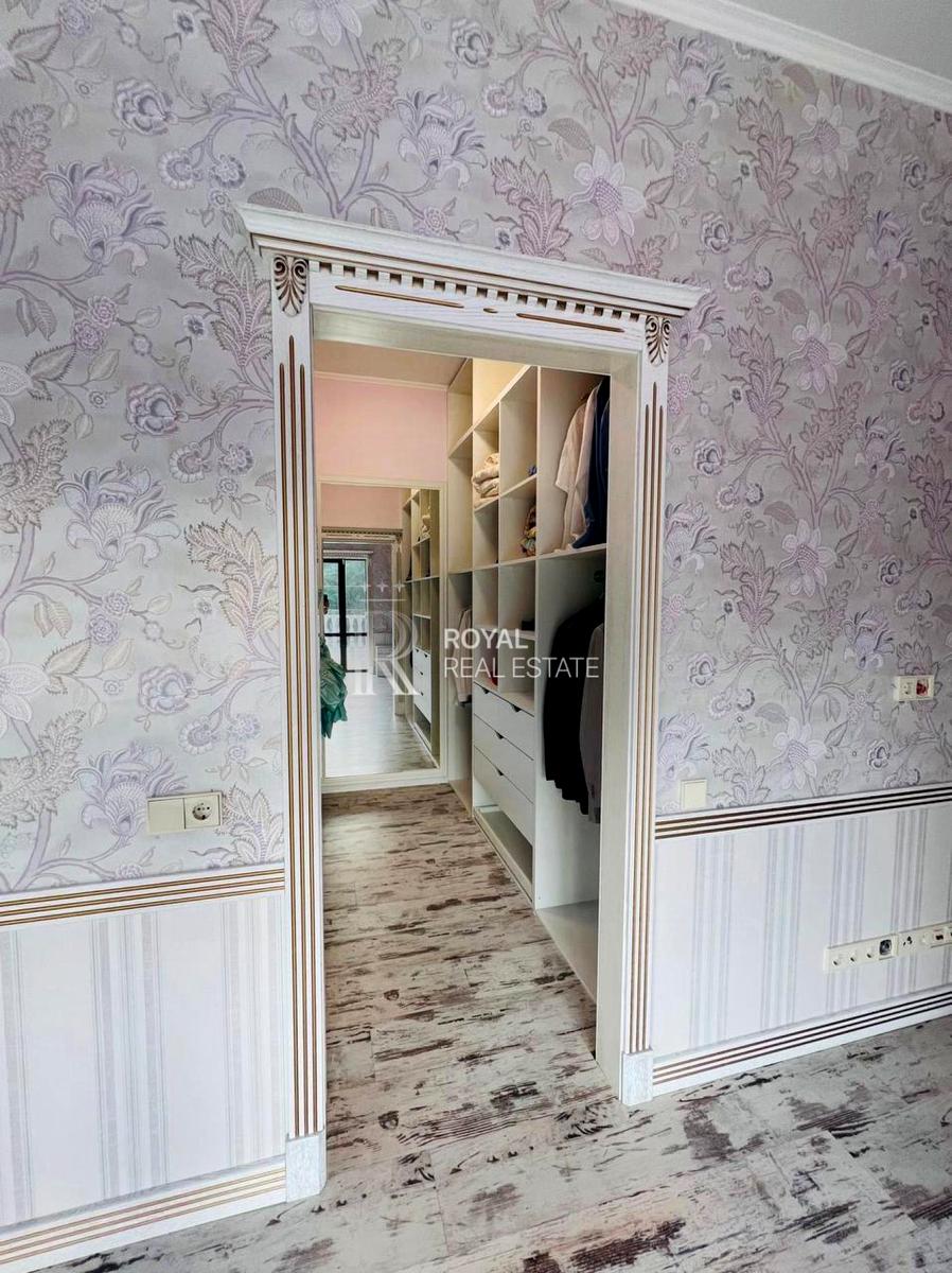 1842982726711648
