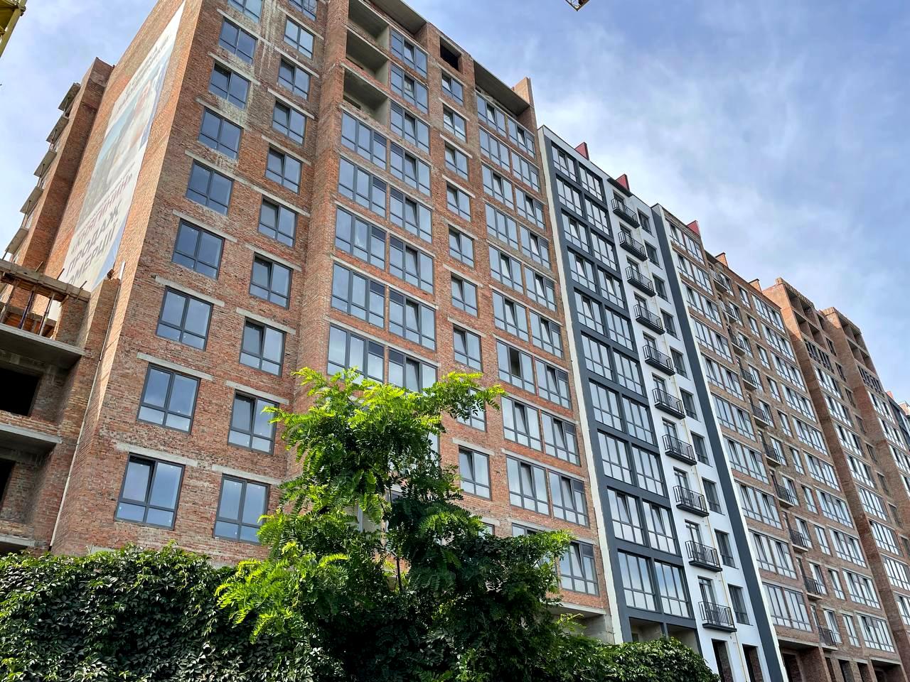 1841789292714649