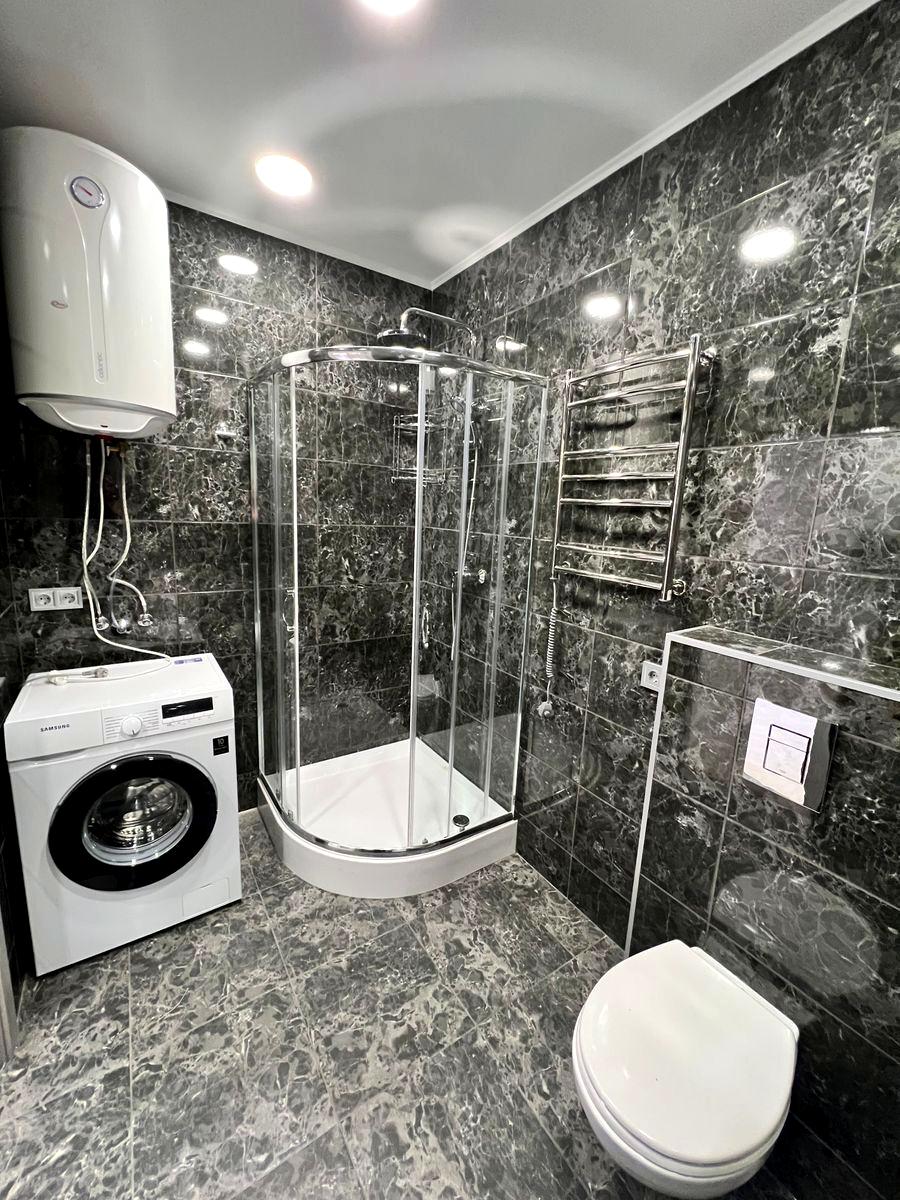 1844210013107652